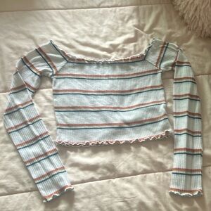 Off the Shoulder Long Sleeve Fitted Crop Shirt Me to We  Size Small